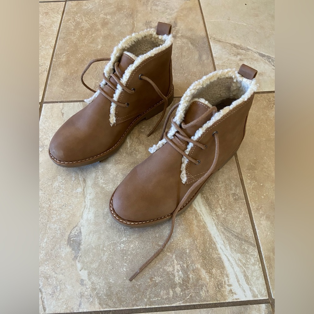 SEVEN DIALS Women's Mallori Chukka Boot Size 6M